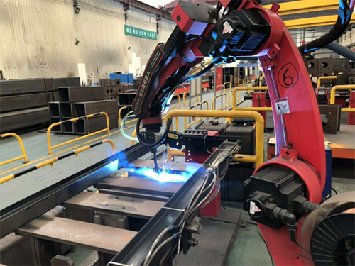 機(jī)器人對(duì)比傳統(tǒng)設(shè)備焊接的優(yōu)勢