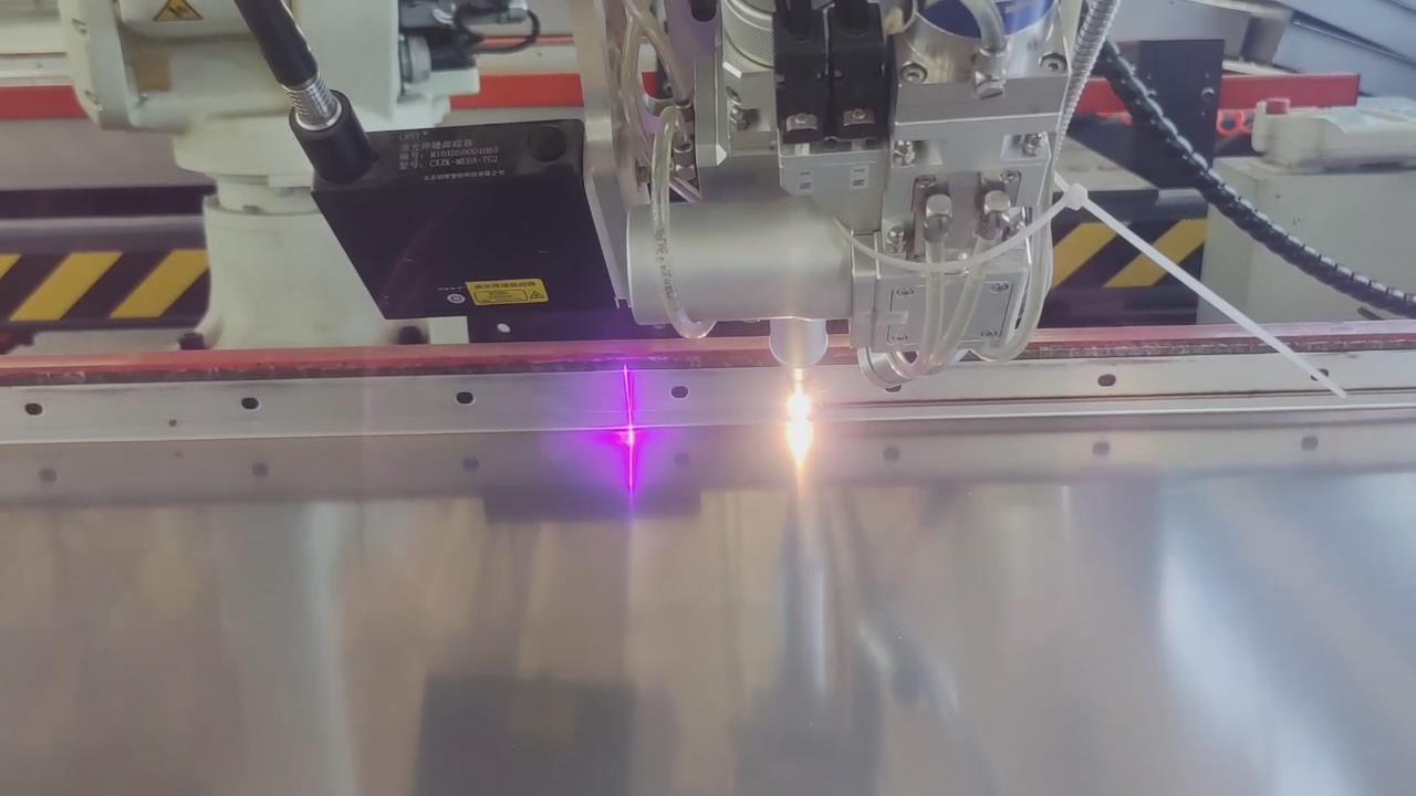 適用于多種焊接場景，激光焊縫跟蹤系統(tǒng)如何滿足不同需求