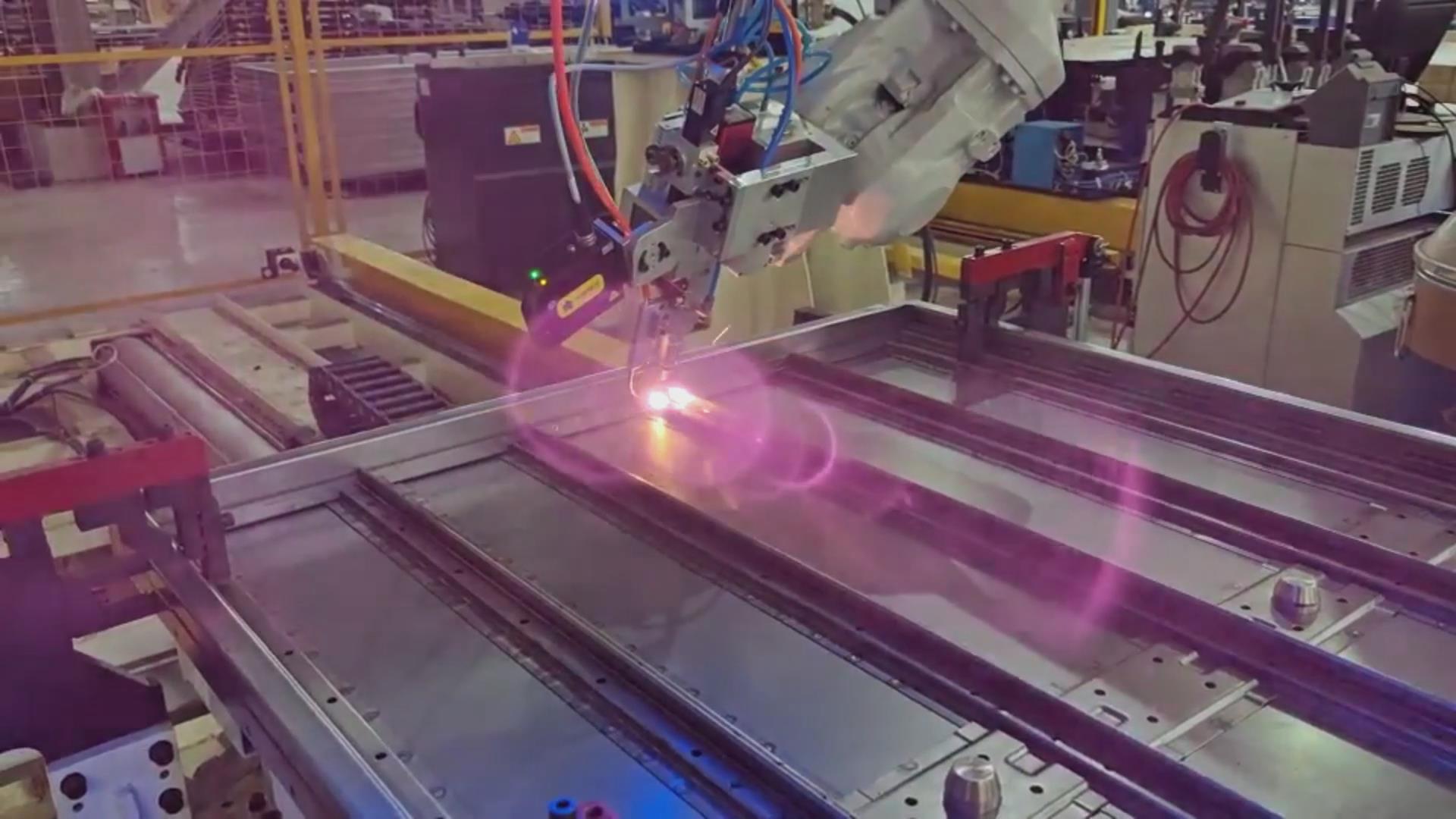 新能源電池托盤焊接：視覺跟蹤系統(tǒng)的成功應(yīng)用